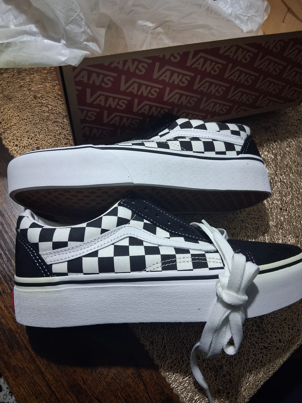 Vans Men's Black & White Checkerboard Old Skool Casual Sneakers